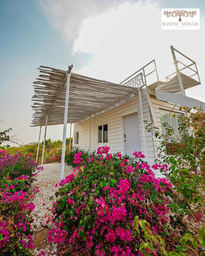 Rustic Vogue Hotel Shamirpet Exterior photo