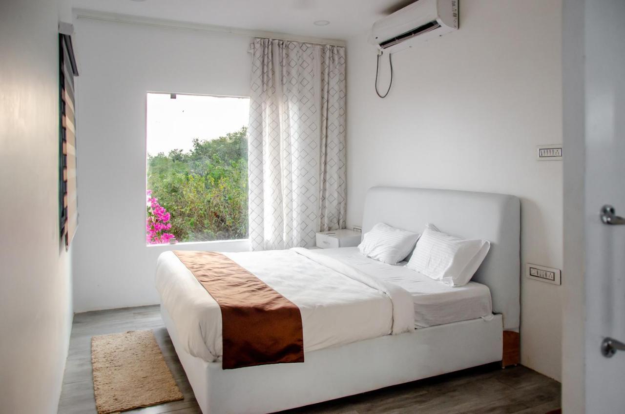 Rustic Vogue Hotel Shamirpet Exterior photo